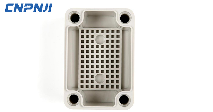What details should be paid attention to when choosing waterproof junction box